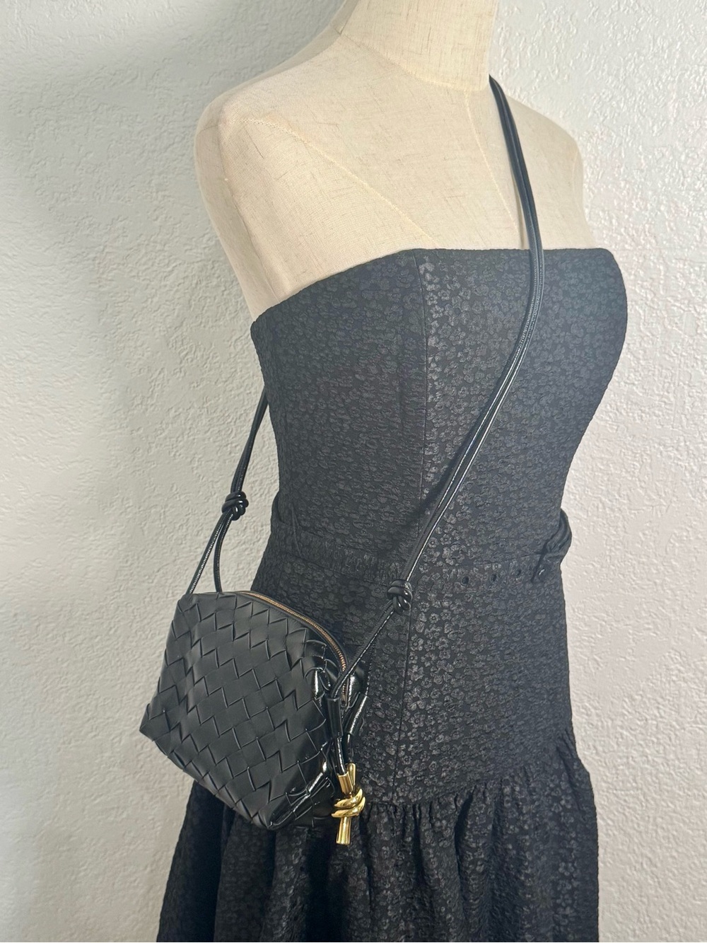 BOTTEGA VENETA: Mini Loop Camera Bag